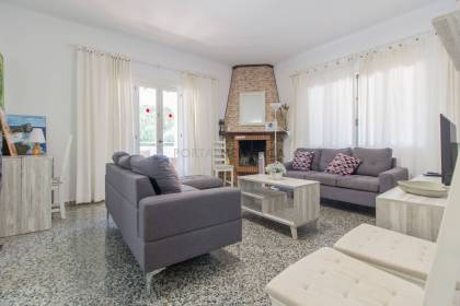 Villa with tourist license and pool for sale in Menorca