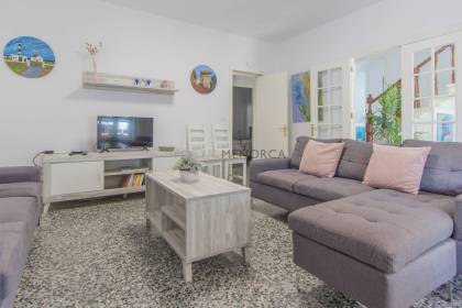 Villa with tourist license and pool for sale in Menorca