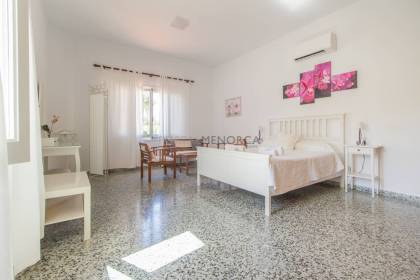 Villa with tourist license and pool for sale in Menorca