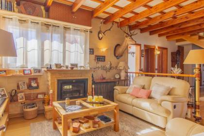 Chalet con piscina en venta en Binibeca