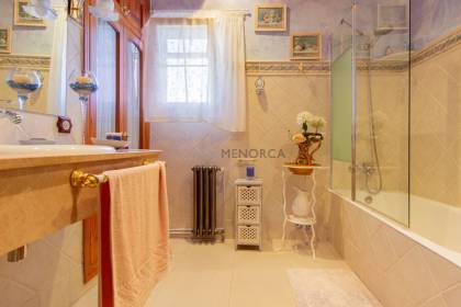 Chalet con piscina en venta en Binibeca