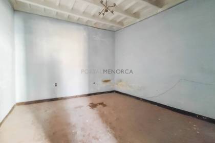 Central building to renovate for sale in Mahón