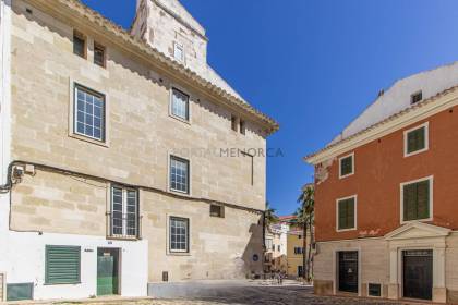 Central building to renovate for sale in Mahón