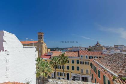 Central building to renovate for sale in Mahón