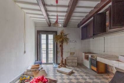 Central building to renovate for sale in Mahón