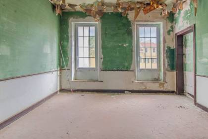 Central building to renovate for sale in Mahón