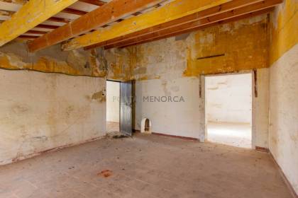 Central building to renovate for sale in Mahón