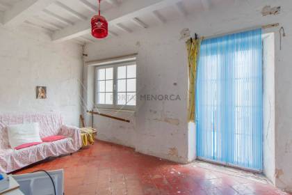 Central building to renovate for sale in Mahón