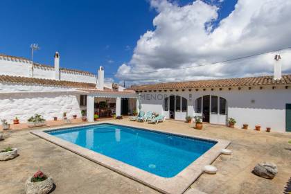 Maison de campagne avec piscine à vendre à Sant Lluís