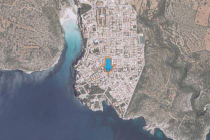 Parcela urbana en Cala'n Porter con vistas lejanas al mar