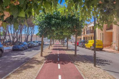 Planta baja con patio en venta en Sant Lluís