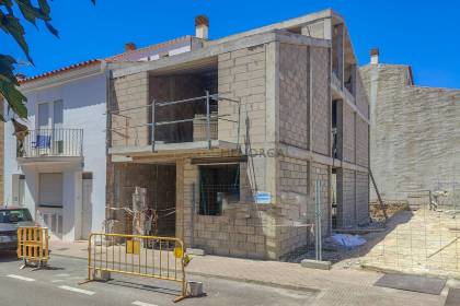 Planta baja con patio en venta en Sant Lluís