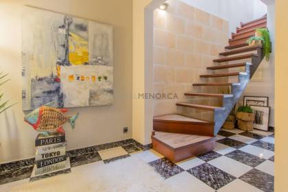 Maison avec garage à vendre dans le centre de Mahón