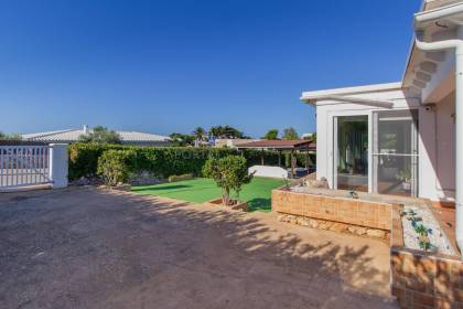 Villa avec vue mer et piscine à vendre à Binidalí