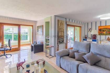 Villa avec vue mer et piscine à vendre à Binidalí