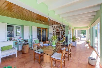 Villa avec vue mer et piscine à vendre à Binidalí