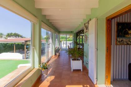 Villa avec vue mer et piscine à vendre à Binidalí