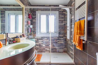 Villa avec vue mer et piscine à vendre à Binidalí