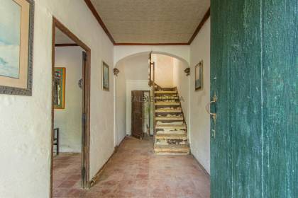 Traditional country house to renovate for sale in Alaior