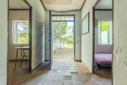 Traditional country house to renovate for sale in Alaior