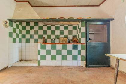 Traditional country house to renovate for sale in Alaior