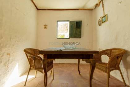 Traditional country house to renovate for sale in Alaior