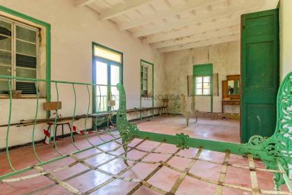 Traditional country house to renovate for sale in Alaior