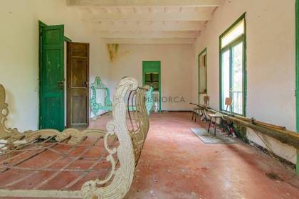 Traditional country house to renovate for sale in Alaior