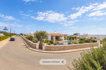 Building plot with sea views for sale in Son Ganxo