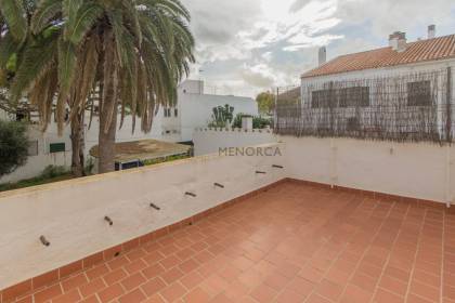 Old house with patio and garage for sale in Sant Lluís