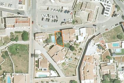 Parcela edificable en venta en Sant Lluís