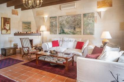 Casa de campo construida en el 2004 de estilo Menorquín