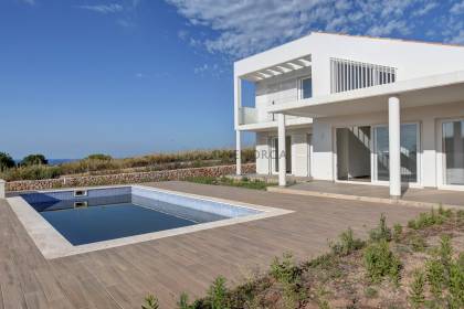 Brand new villa, with three bedrooms and three bathrooms, private pool and sea views