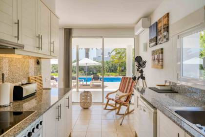 Villa de 4 habitaciones en Binixica