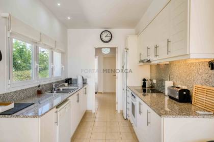 Villa de 4 habitaciones en Binixica