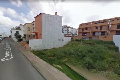 Parcela en zona residencial cerca del Puerto de Mahón
