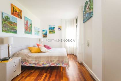 Appartement de 4 chambres en front de mer avec piscine commune à Mahón