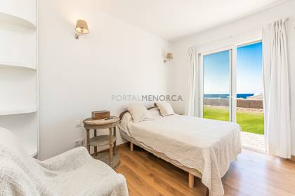 Chalet de reciente construcción con vistas al mar en Torret de Baix