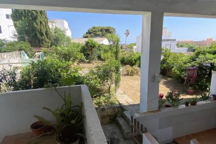 First floor with garden and garage for sale in Mahon