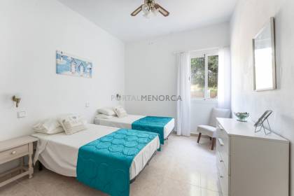 En venta chalet de 4 dormitorios con piscina y licencia turística