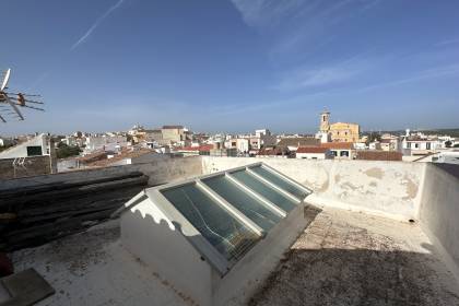 Espectacular casa entera en una da las calles mas emblemáticas de Mahon.