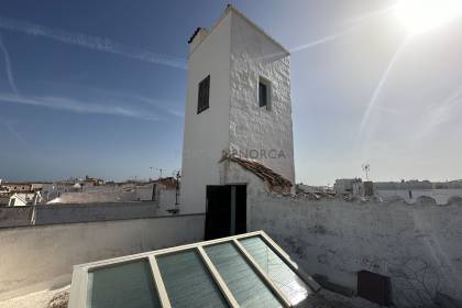 Espectacular casa entera en una da las calles mas emblemáticas de Mahon.