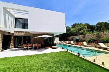 Newly built chalet in a quiet area of Cala Galdana