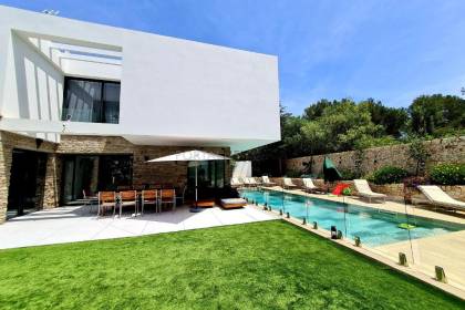 Chalet nouvellement construit dans un quartier calme de Cala Galdana