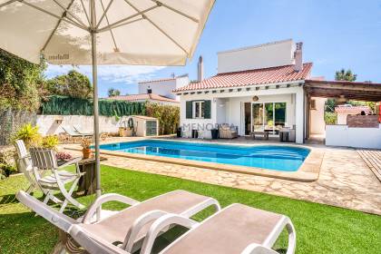 Moderno chalet de 3 dormitorios con piscina en la costa Sur de Menorca
