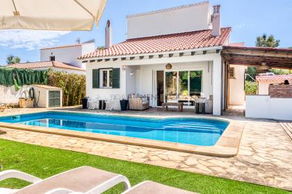 Moderno chalet de 3 dormitorios con piscina en la costa Sur de Menorca