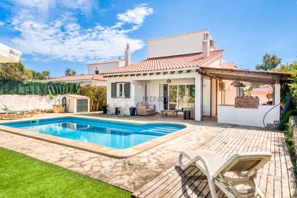 Moderno chalet de 3 dormitorios con piscina en la costa Sur de Menorca