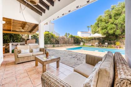 Moderno chalet de 3 dormitorios con piscina en la costa Sur de Menorca