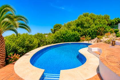 Villa avec vue sur la mer et potentiel d'agrandissement à Son Vitamina
