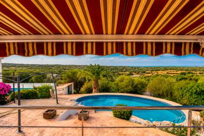 Villa avec vue sur la mer et potentiel d'agrandissement à Son Vitamina